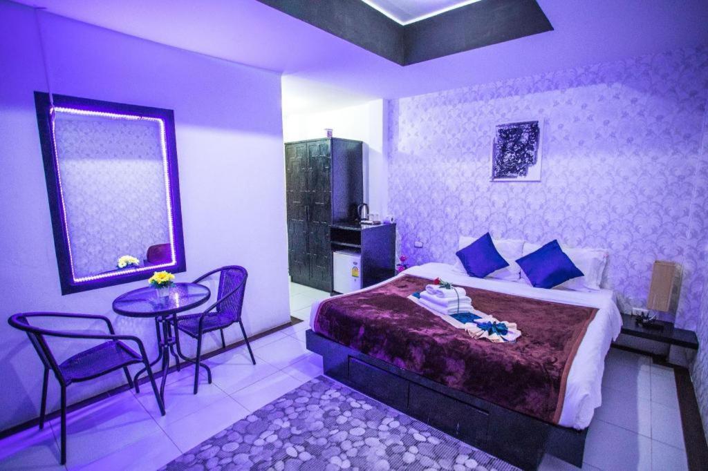 Hotel Long 2*