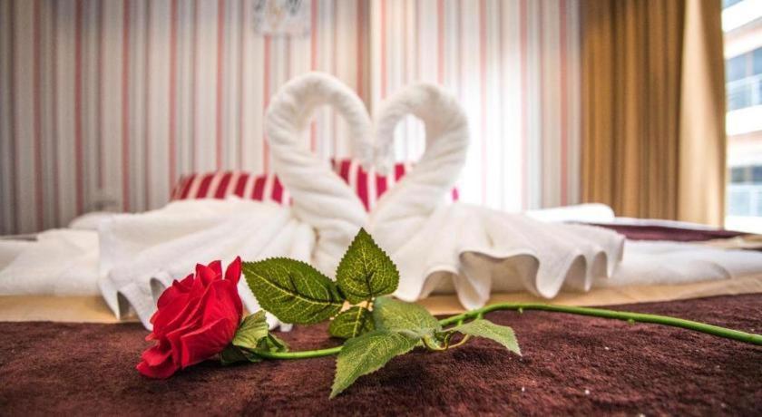 Long Hotel Patong