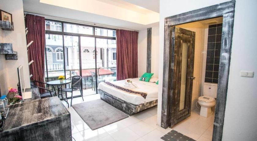 Hotel Long 2*